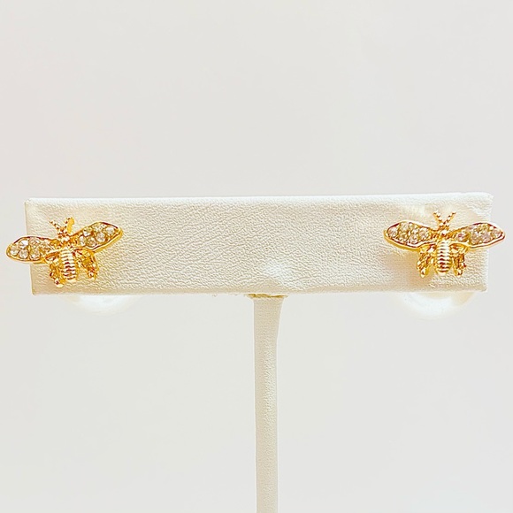Jewelry - Bee Faux Pearl Back Earrings